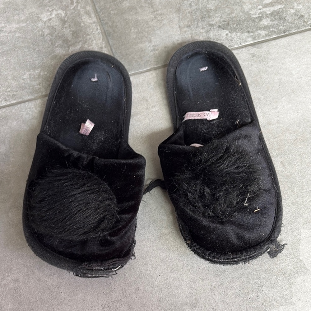 Victoria's Secret Black Slippers